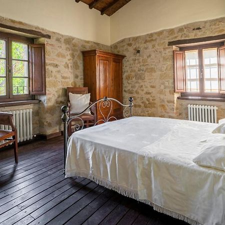 פרוג'ה Agriturismo I Pietrini מראה חיצוני תמונה