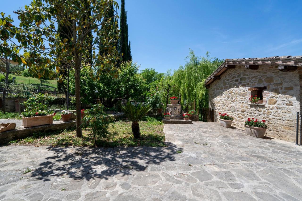 פרוג'ה Agriturismo I Pietrini מראה חיצוני תמונה